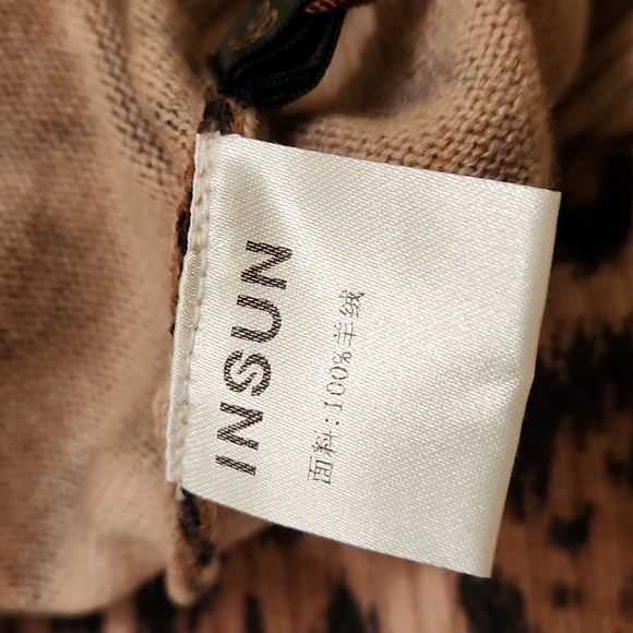 NWT 100% wool high collar leopard sweater - Picture 5 of 9